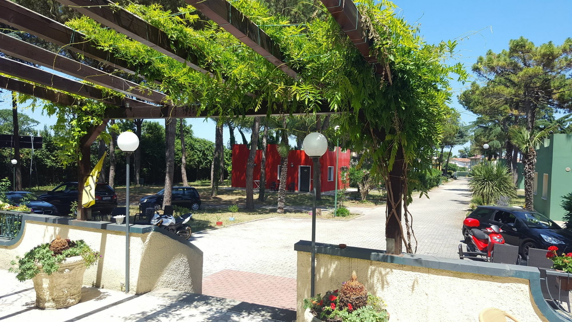 Villaggio Mithos Misano Adriatico Eksteriør billede